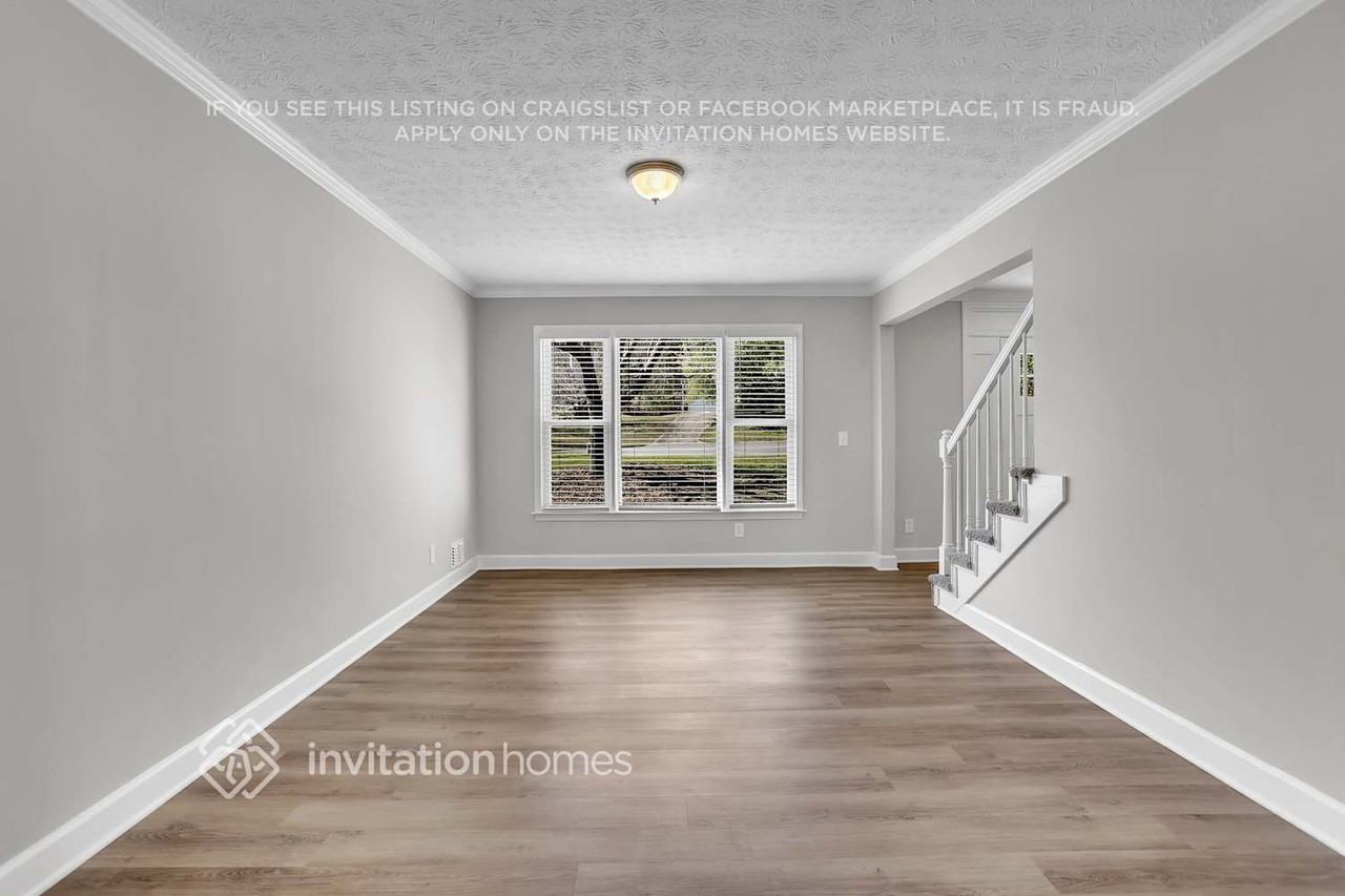 1810 Collines Ave Sw - Photo 3 of 27