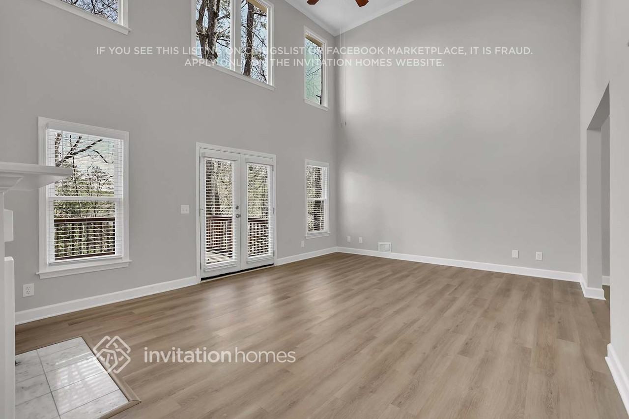 1810 Collines Ave Sw - Photo 6 of 27