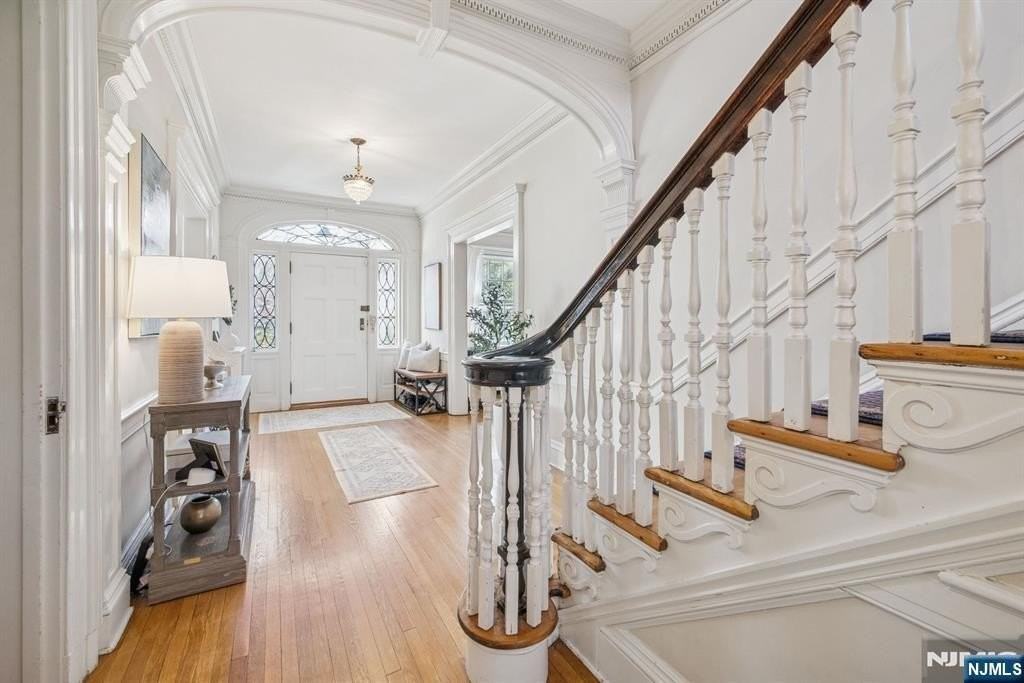 258 Ridgewood Ave - Photo 3 of 44