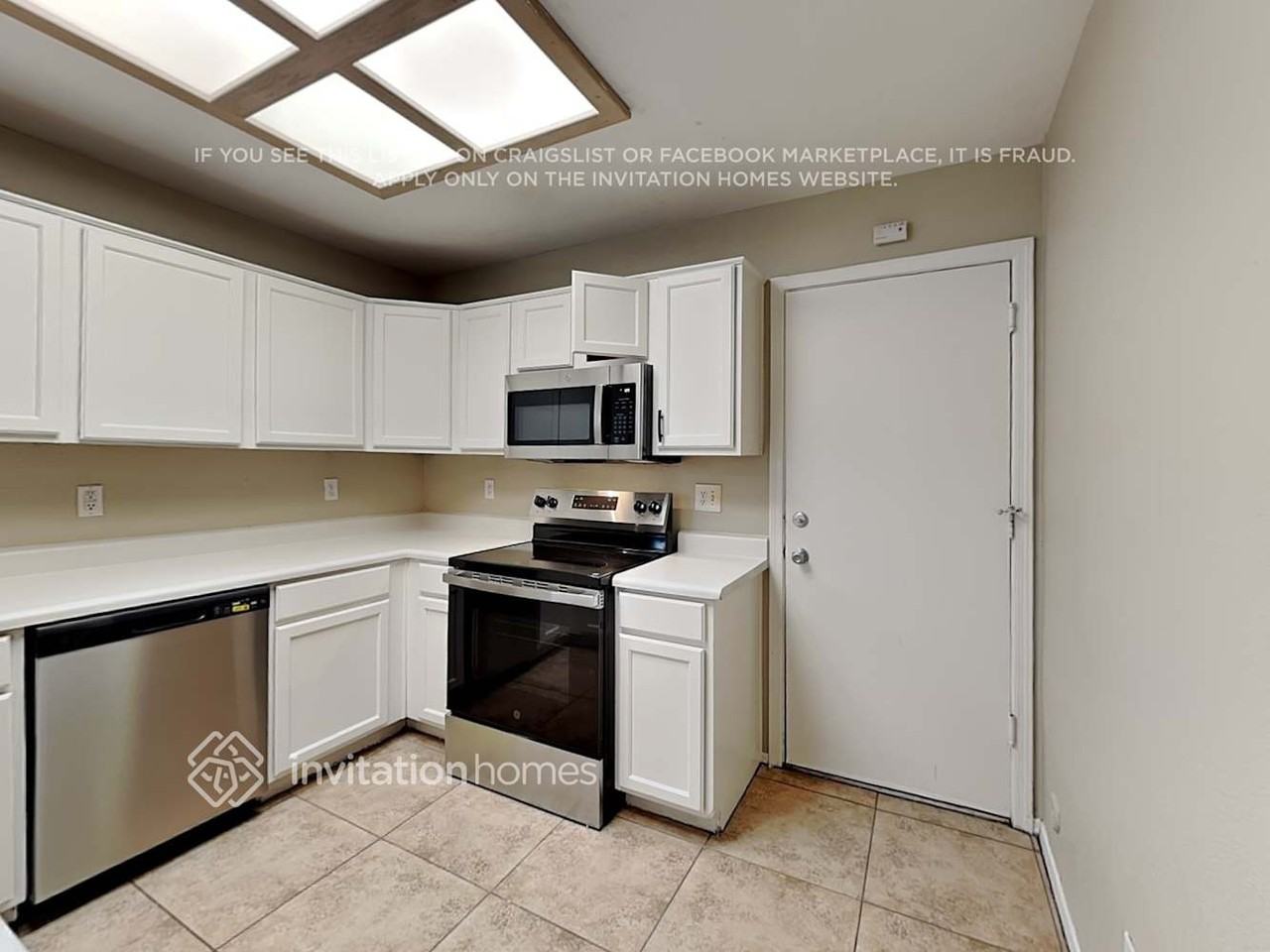 11234 N 81st Ave - Photo 7 of 17