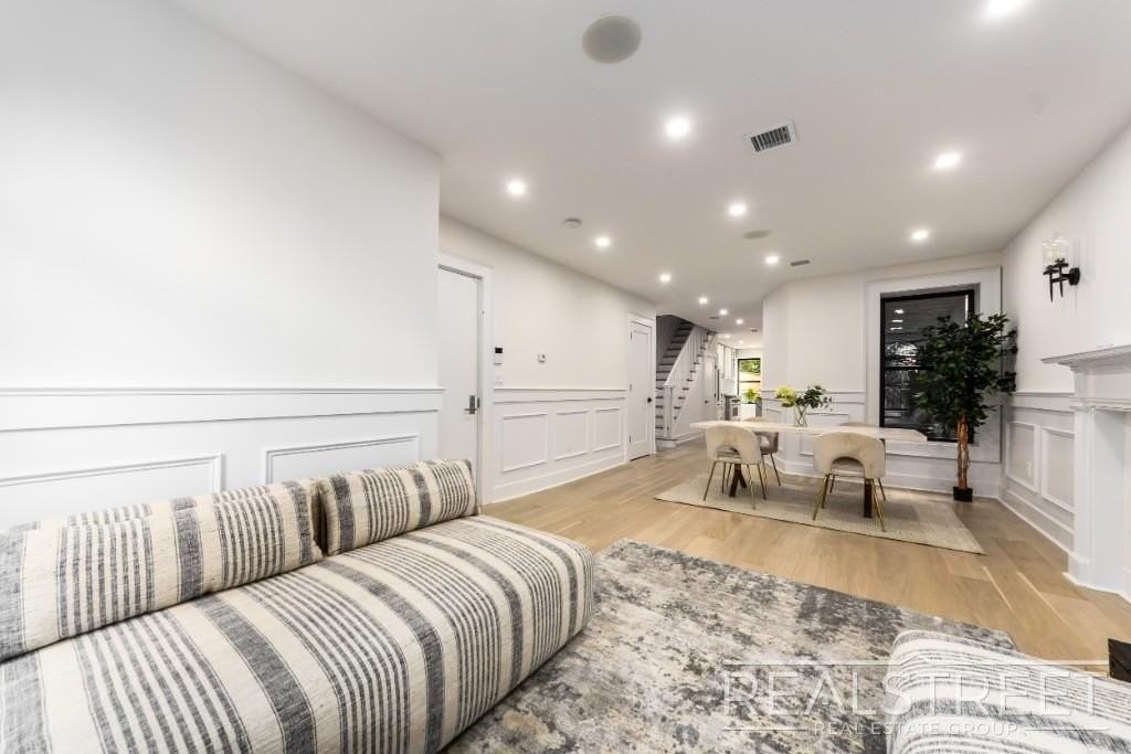 90 Hull St #1 - Photo 2 of 17