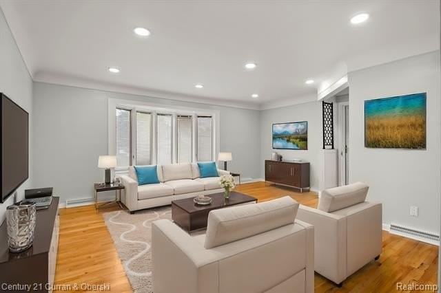 21979 Hickorywood Dr - Photo 3 of 35