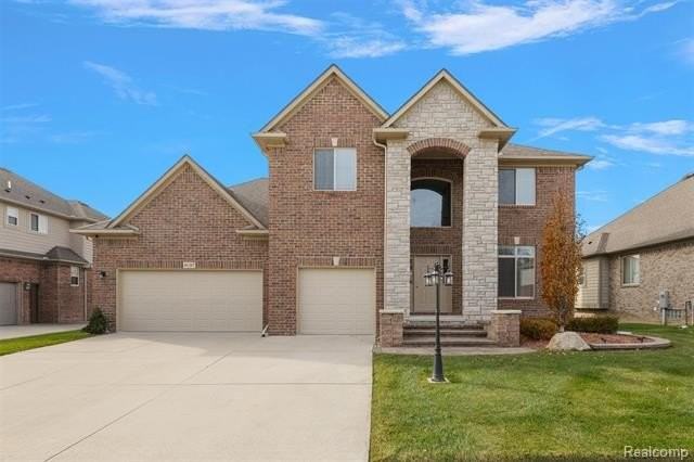 46267 Terrace Dr - Photo 2 of 50