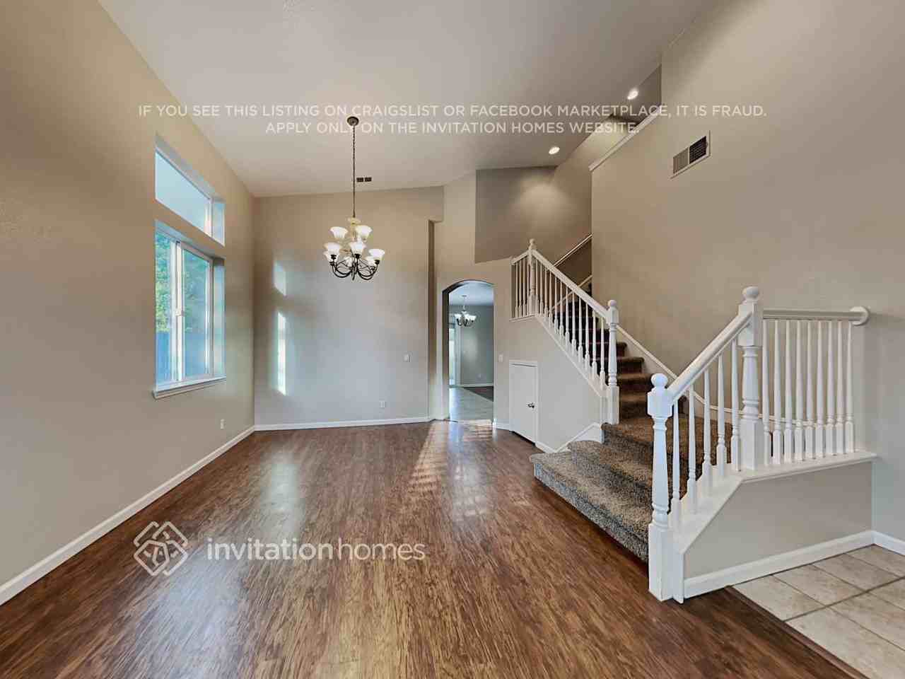 5747 Grove Ave - Photo 4 of 19