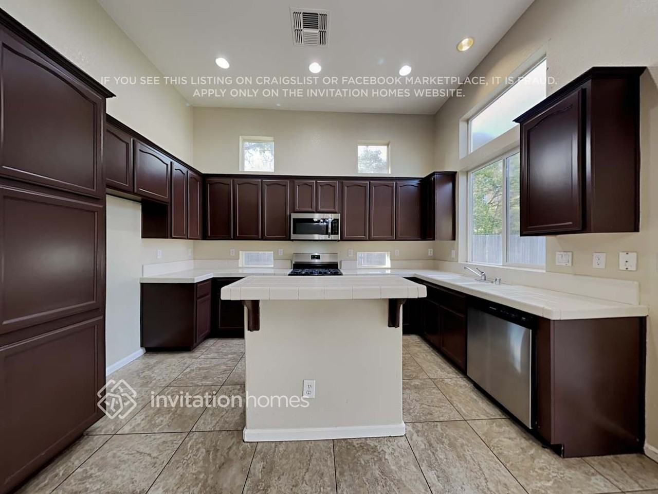 5747 Grove Ave - Photo 7 of 19