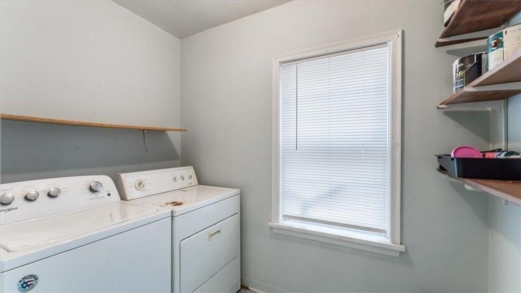 828 15th Street Southwest - Photo 4 of 35