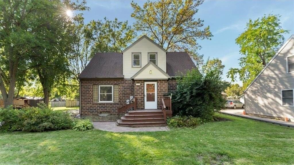 828 15th Street Southwest - Photo 6 of 35