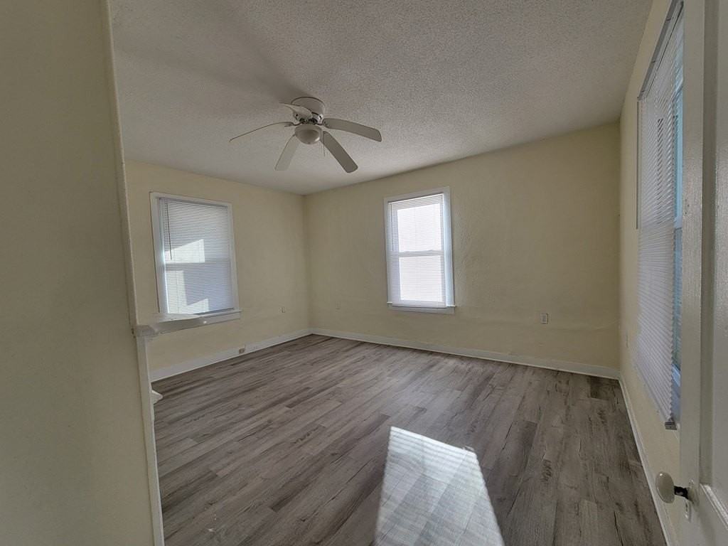 14212 Shields Bridge Rd - Photo 4 of 27