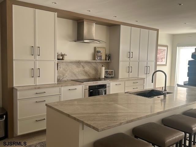 9713 Beach Ave - Photo 4 of 37