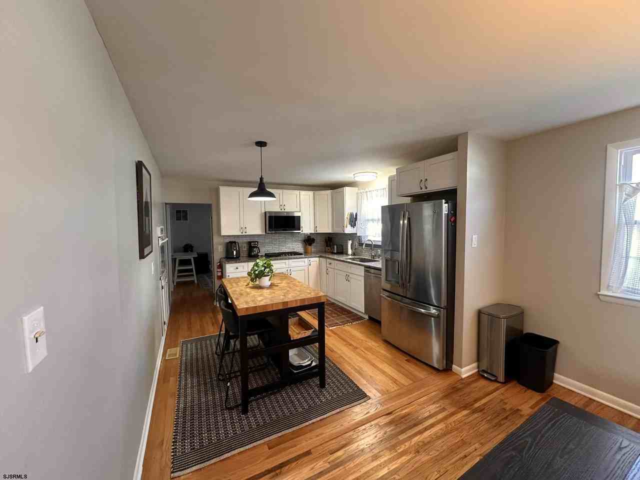 611 N Delavan Ave - Photo 7 of 21