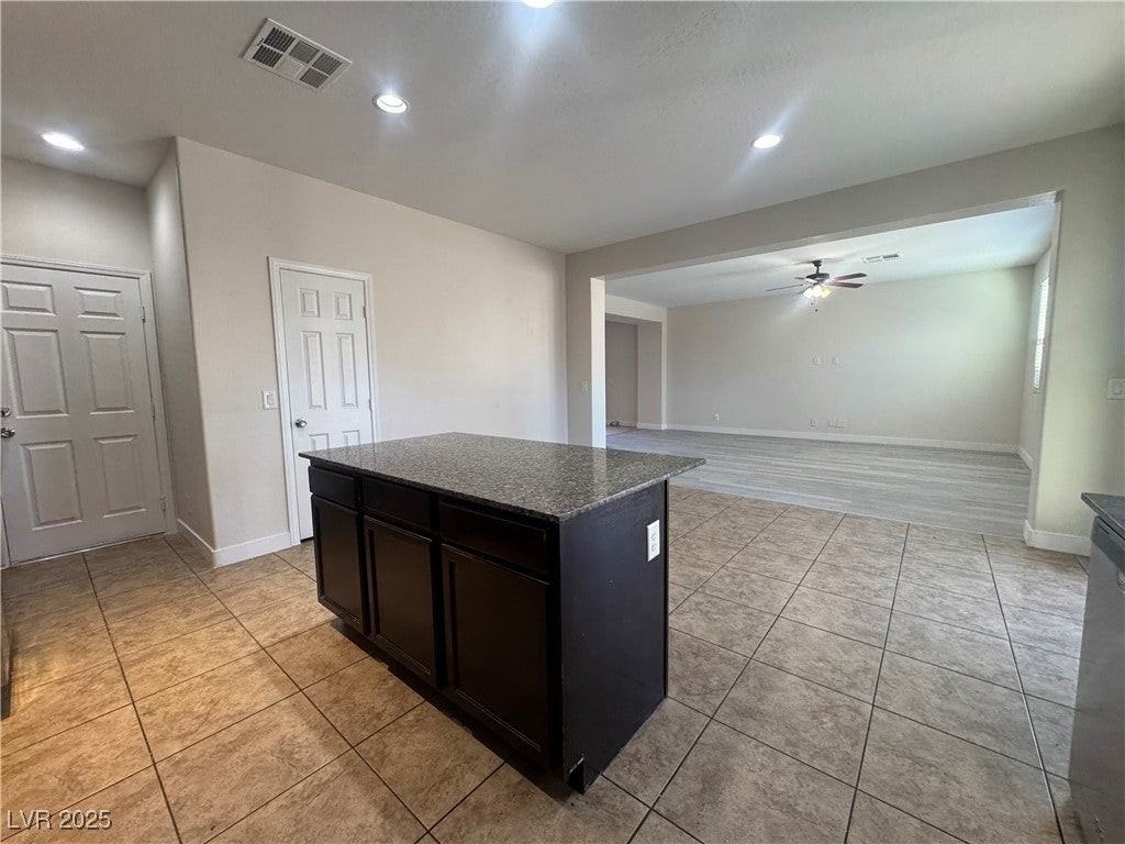 7070 Coventry Glenn Rd - Photo 7 of 42