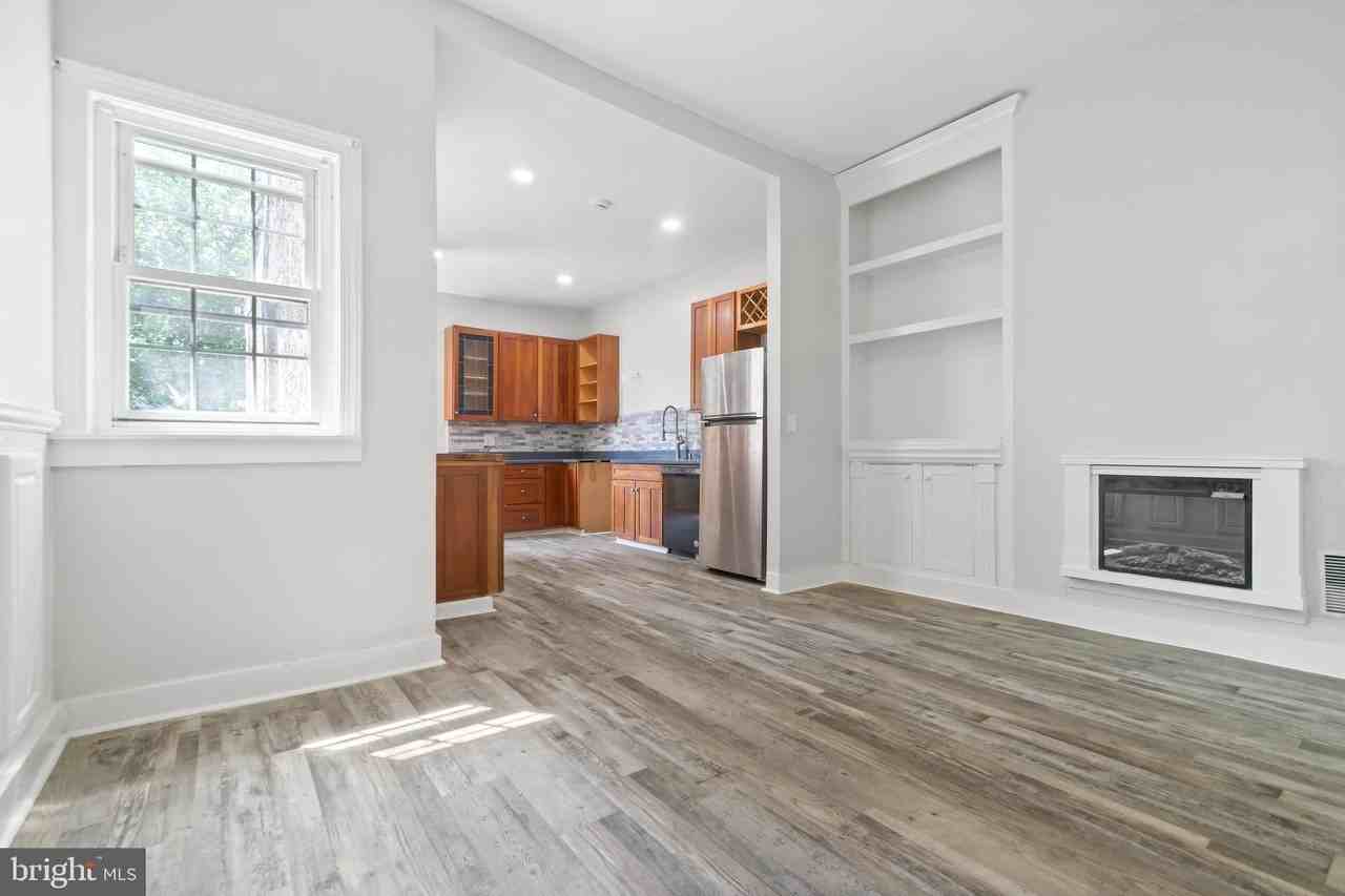 2547 Ashton Street - Photo 7 of 34