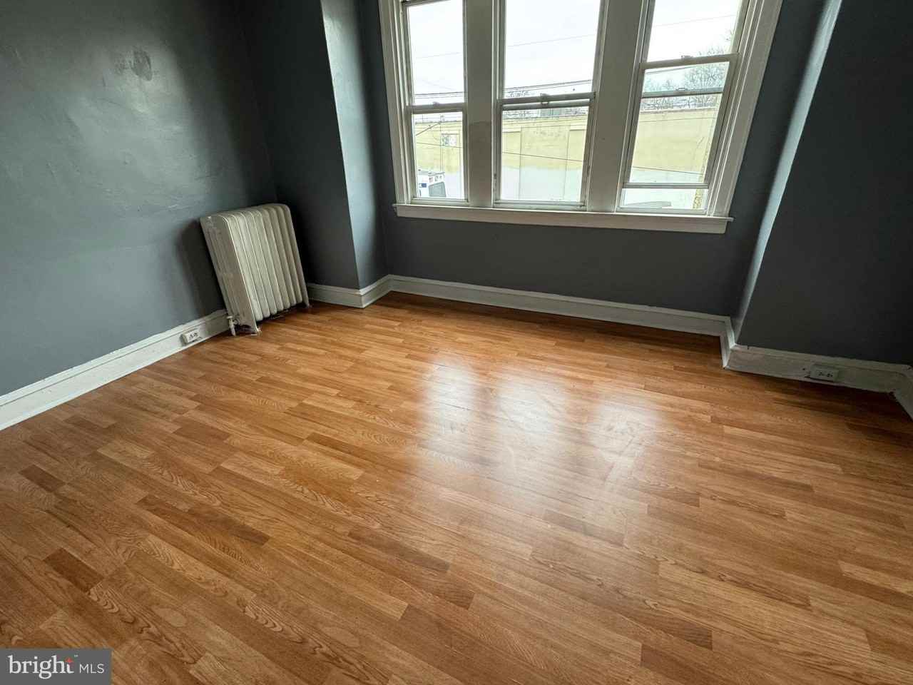 7242 Elmwood Avenue - Photo 7 of 10