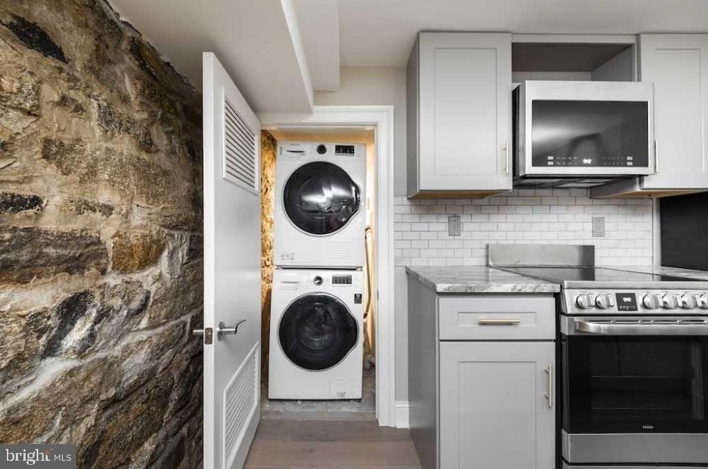 33 Letitia Street #408 - Photo 4 of 50