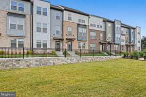 featured image of 2172 Glacier Rd