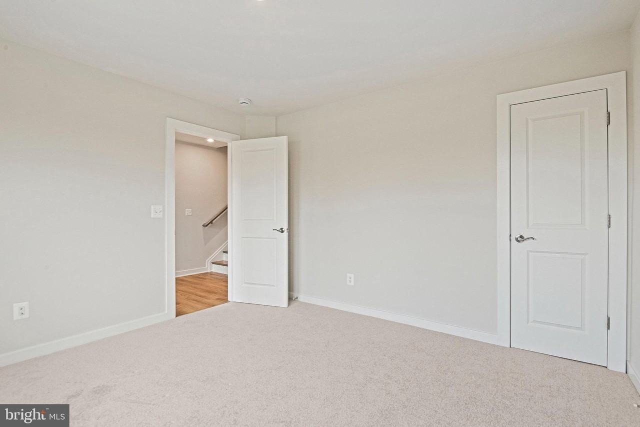 2172 Glacier Rd - Photo 6 of 33