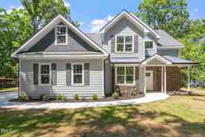 featured image of 2405 Pearces Road