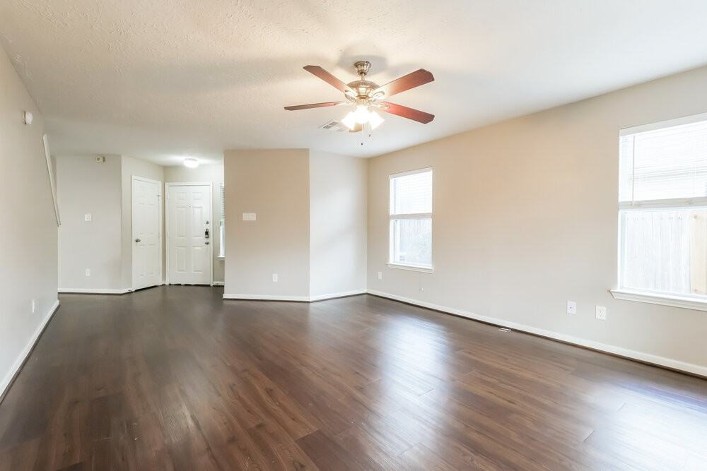 21818 Hemlock Park Dr - Photo 5 of 16