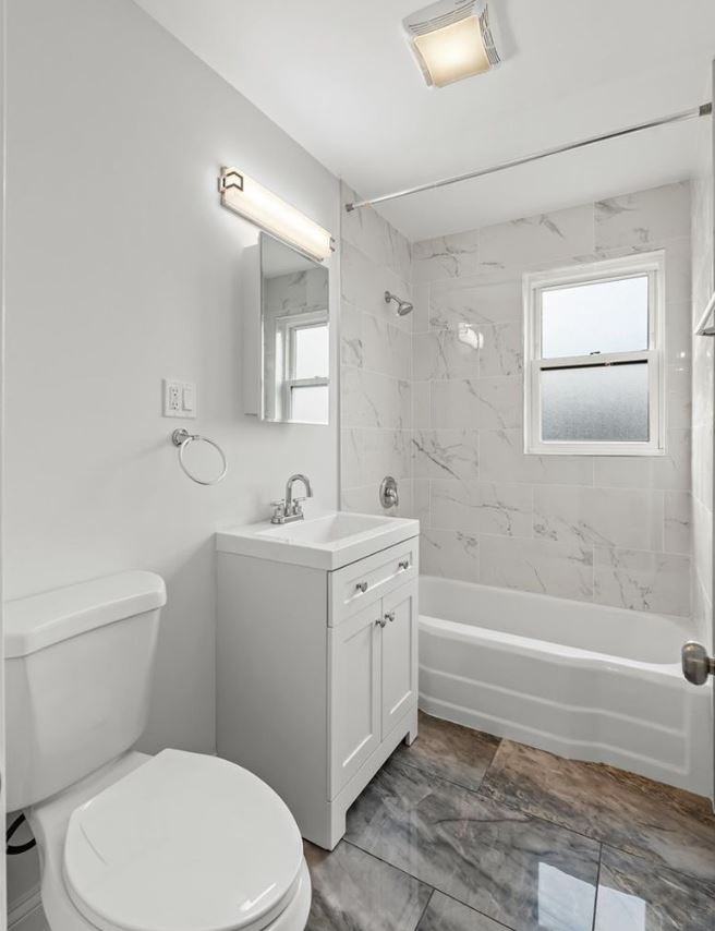 W Berwyn Ave & N Washtenaw Ave - Photo 7 of 8