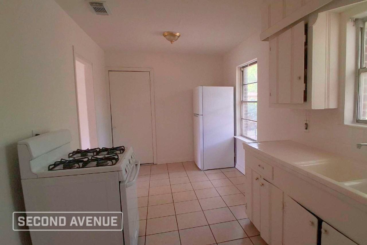 343 E Delz Dr - Photo 2 of 13
