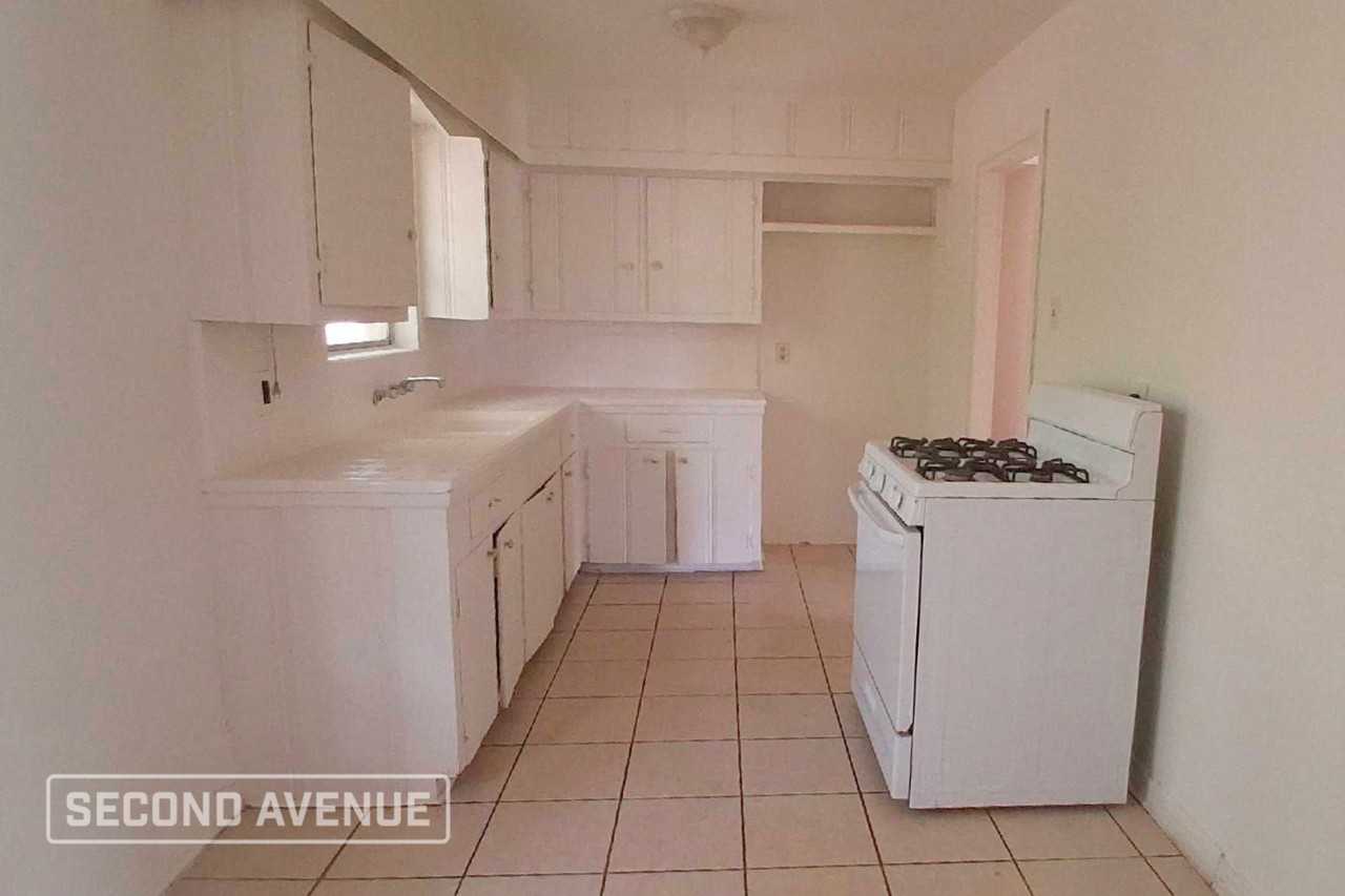 343 E Delz Dr - Photo 3 of 13