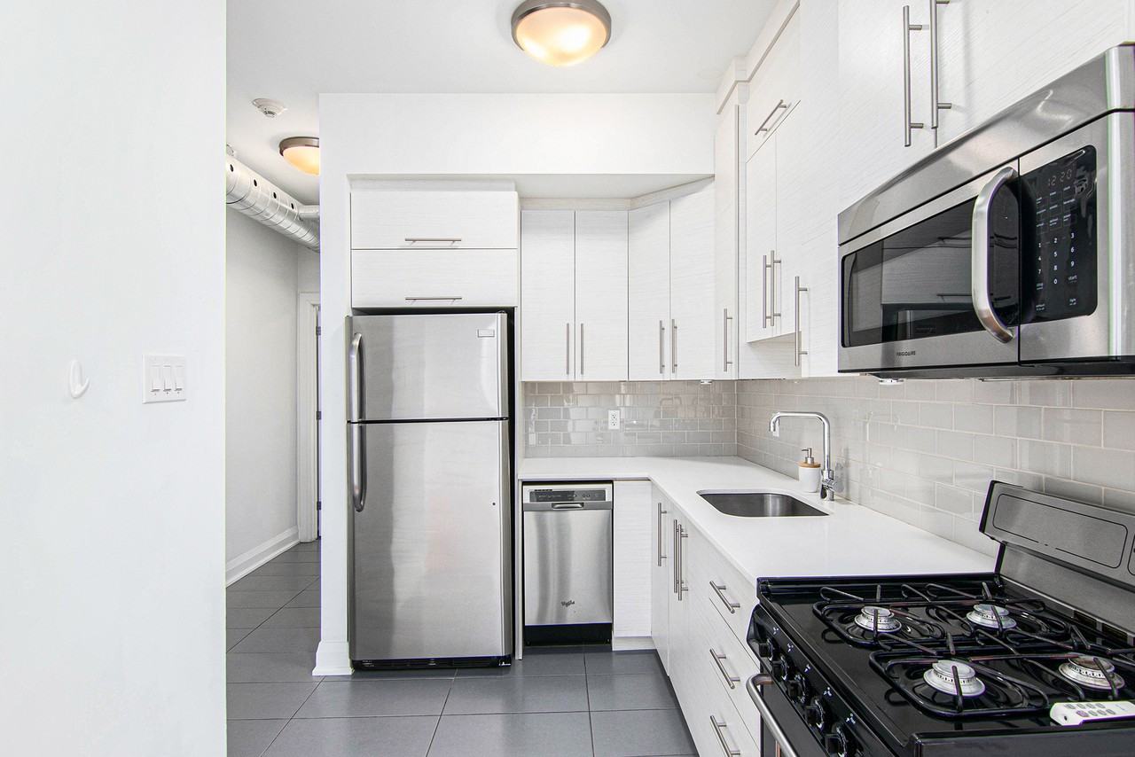 186 James St - Photo 2 of 10