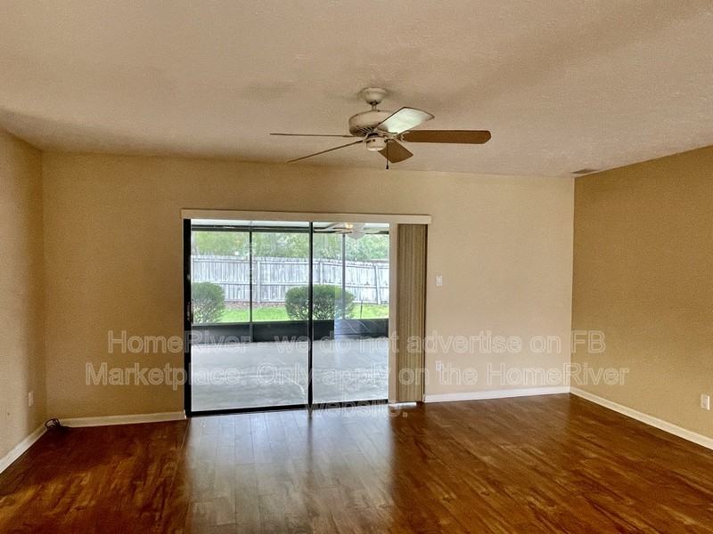 15720 Country Lake Dr - Photo 5 of 30