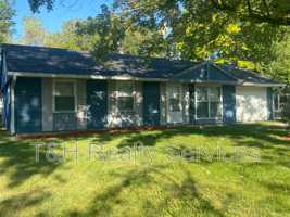 featured image of 3920 North Mitthoeffer Road