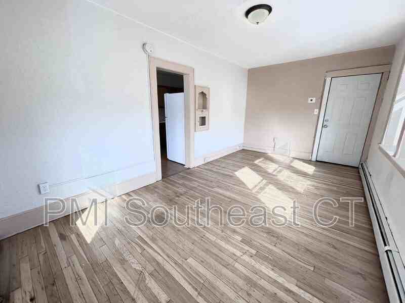 92 Truman St #8 - Photo 2 of 9