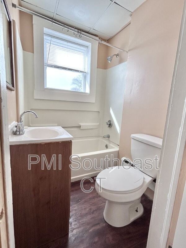 92 Truman St #8 - Photo 4 of 9