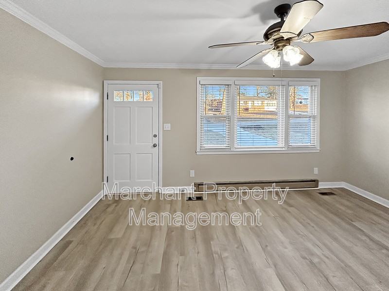 105 Sexton St - Photo 6 of 30