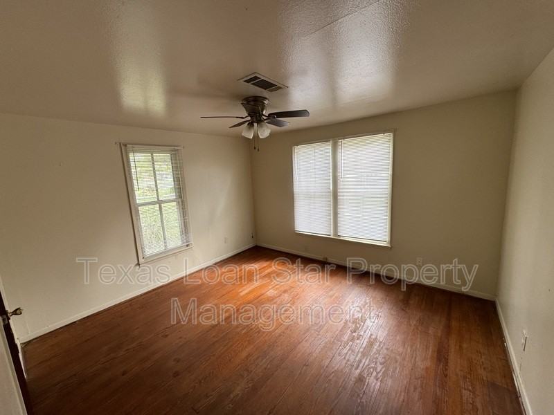 500 Tanner Ave - Photo 3 of 9