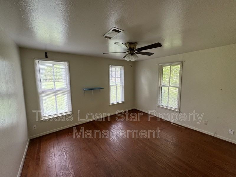 500 Tanner Ave - Photo 6 of 9