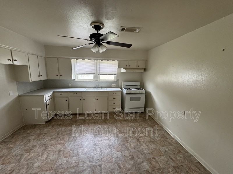 500 Tanner Ave - Photo 7 of 9