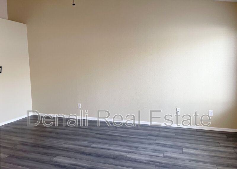 6926 West via Del Sol Drive - Photo 4 of 18