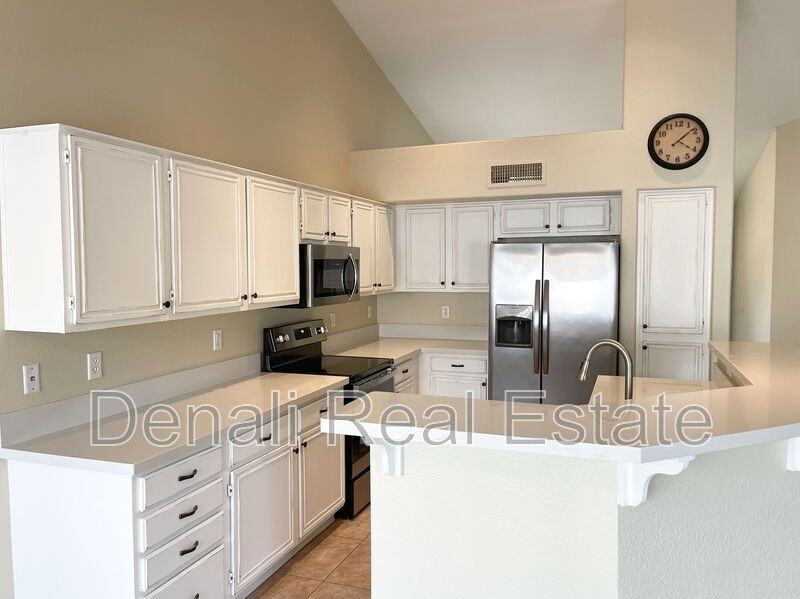 6926 West via Del Sol Drive - Photo 6 of 18