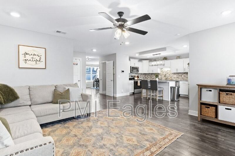 491 Kinslow Ct - Photo 4 of 25