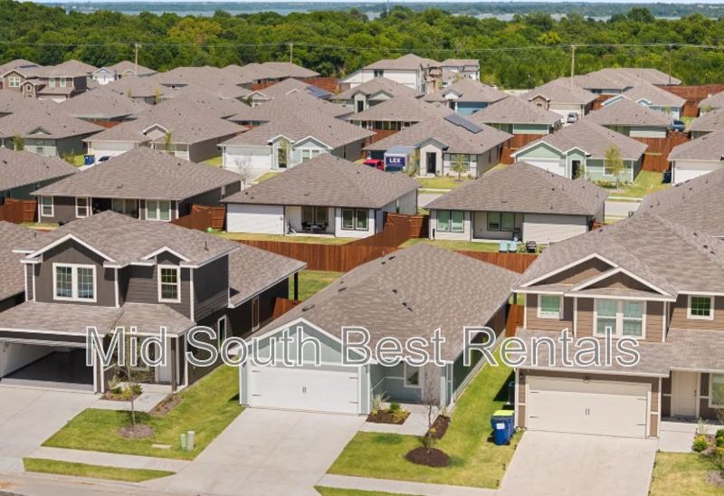 311 Tall Cedar Way - Photo 3 of 13