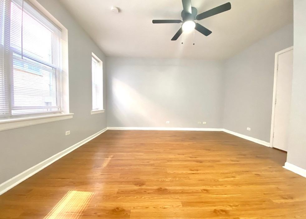 W Buena Ave & N Kenmore Ave - Photo 5 of 5