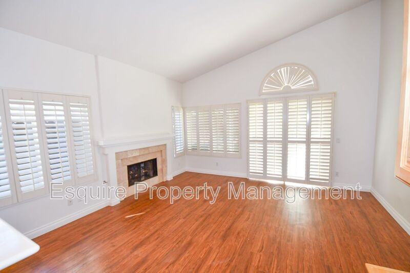 5220 Buena Mesa Court - Photo 2 of 29