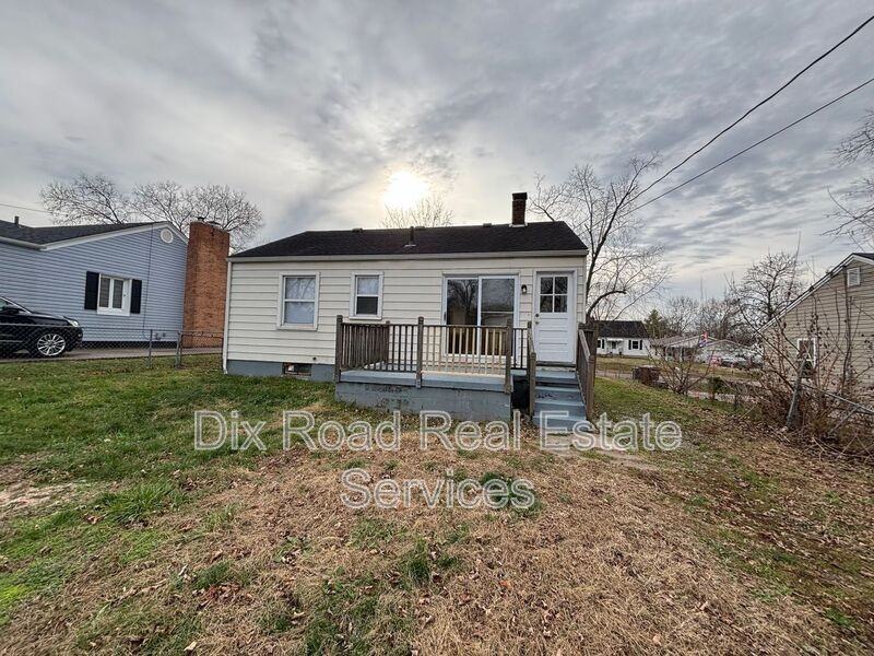2309 Byron St - Photo 4 of 22