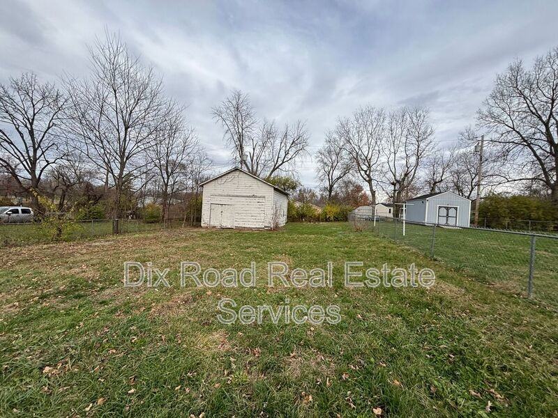 2309 Byron St - Photo 5 of 22