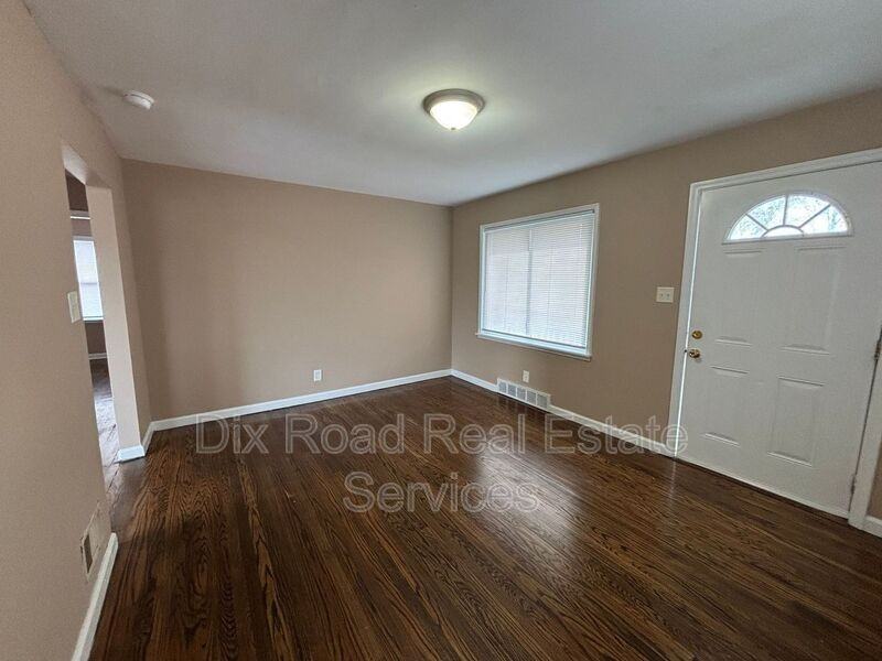 2309 Byron St - Photo 7 of 22