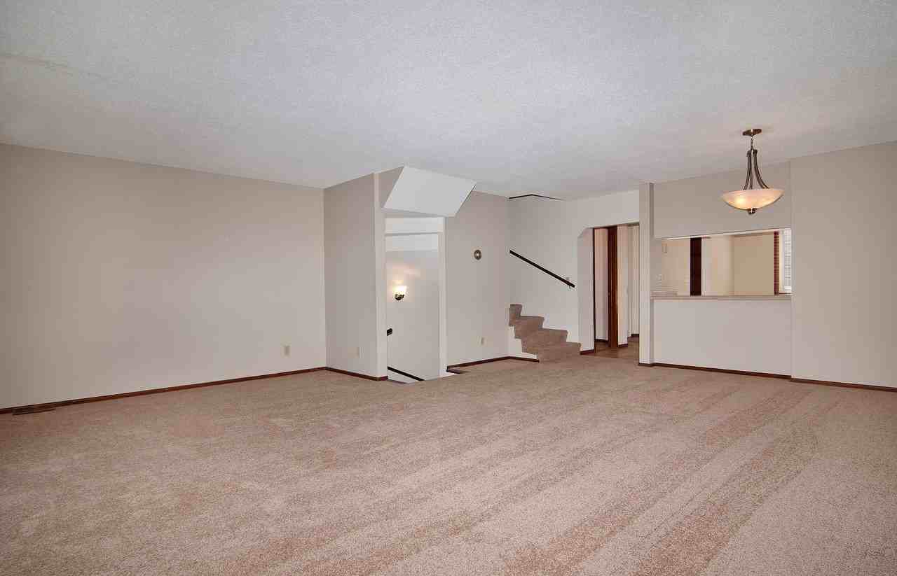 5180 Lincoln Drive - Photo 5 of 6