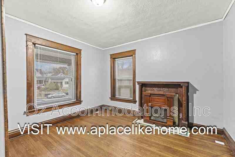 3523 Saint John Ave - Photo 5 of 32