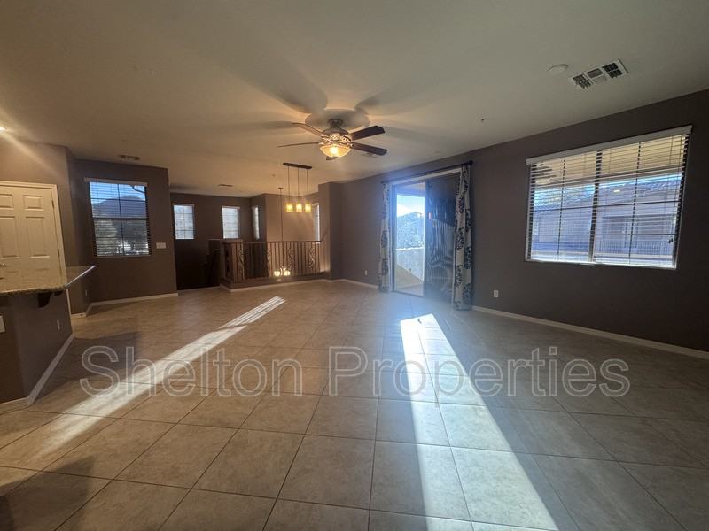 29128 N 22nd Ave #201 - Photo 6 of 33