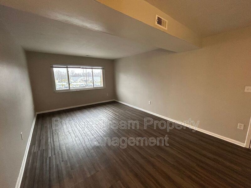 7919 North Main Street #14 - Photo 2 of 10