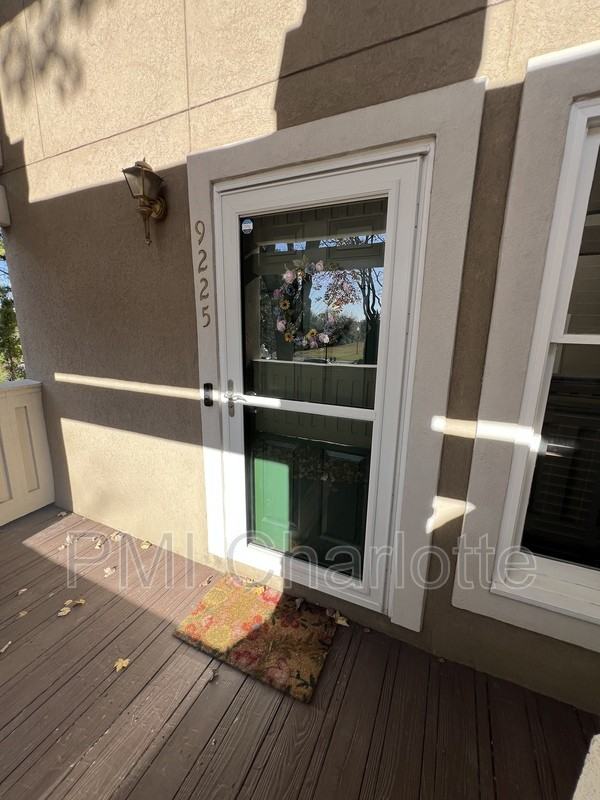 9225 Ravenwing Dr - Photo 3 of 24