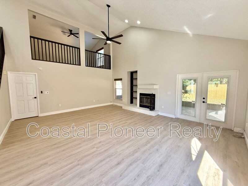 8731 Huntfield St - Photo 5 of 42