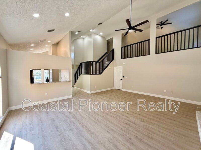 8731 Huntfield St - Photo 6 of 42